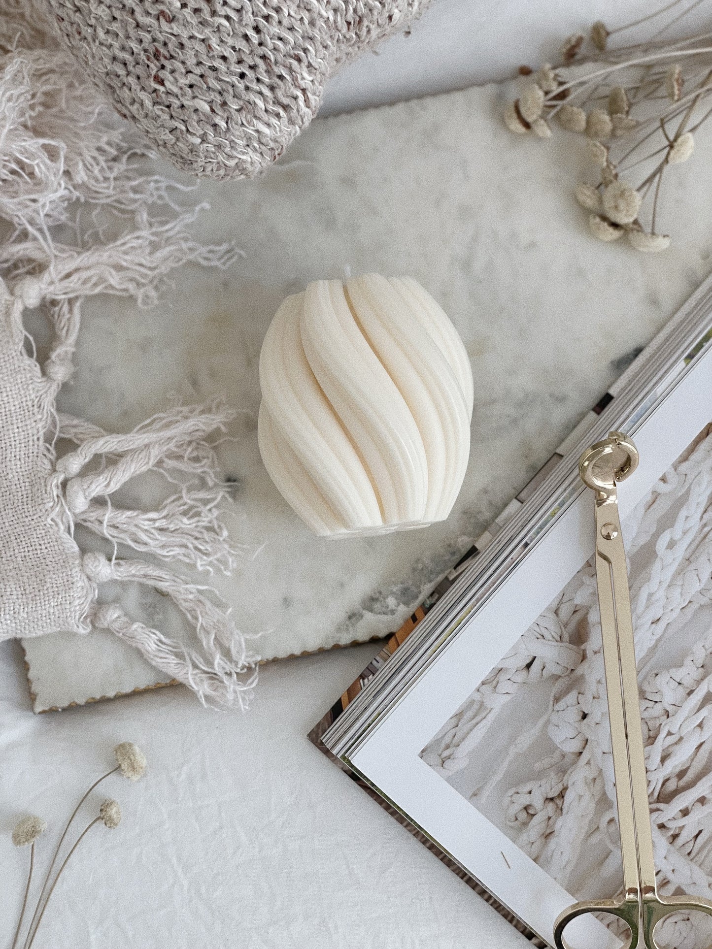 Swirl Pillar Candle, Medium